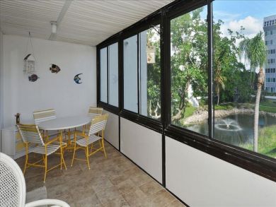 Crescent Beach 75 Yards Away From this Great Condo